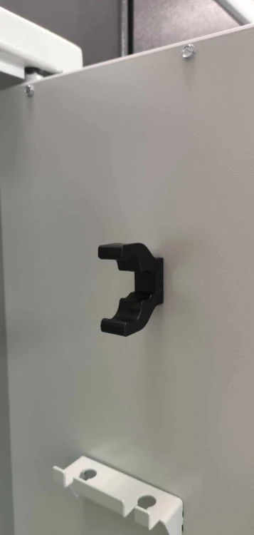 Uchwyt magnetyczny na broń
