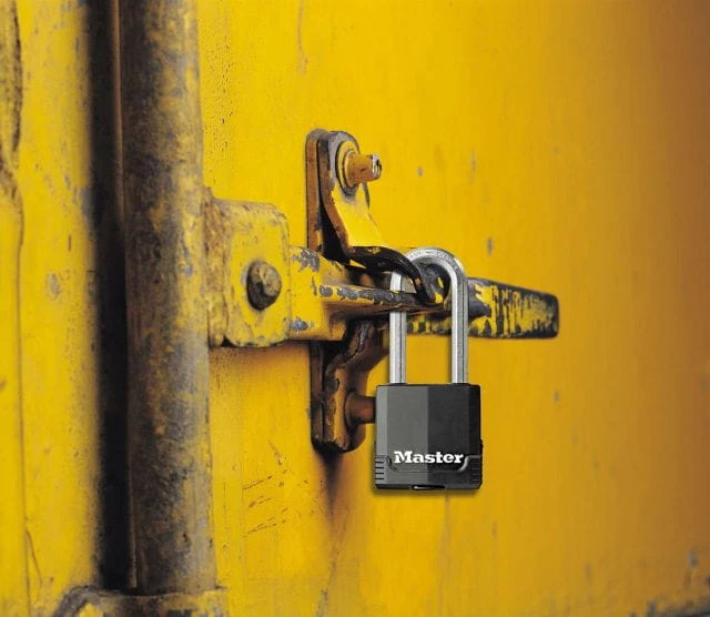 Kłódka wodoodporna w gumowej obudowie EXCELL M515EURDLF Master Lock