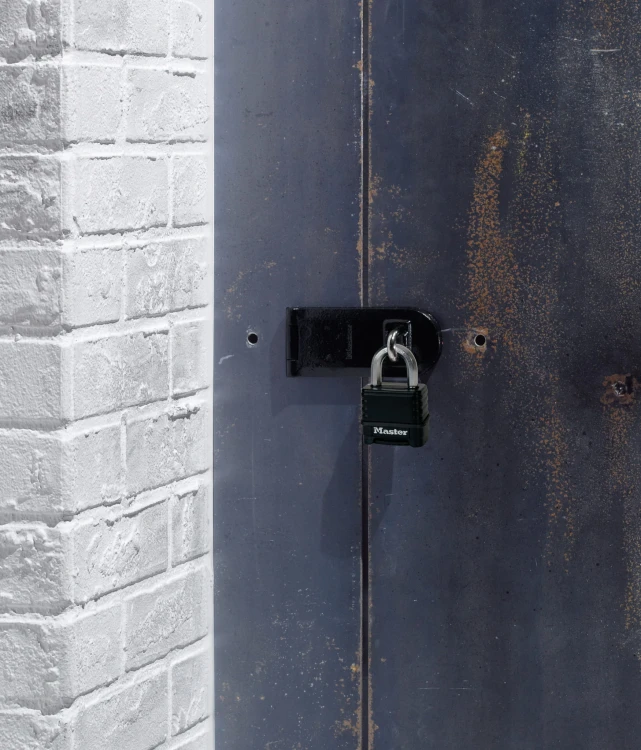 Kłódka szyfrowa wodoodporna w gumowej obudowie EXCELL M178EURD Master Lock